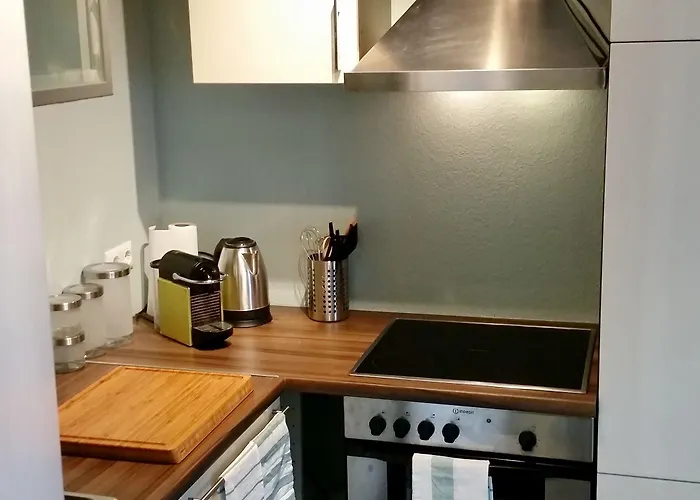 Christian Apartment *